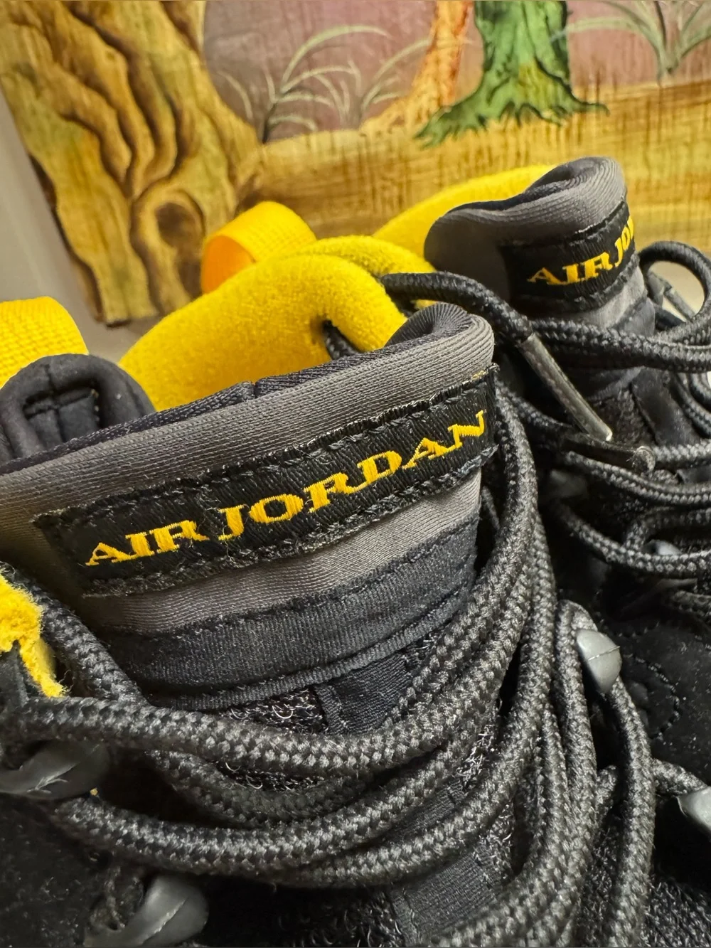 Nike Air Jordan, Men’s, 9 Retro University Gold & Charcoal, Size 7.5